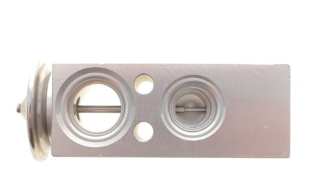 Фото 6 - Автозапчасть NRF 38519