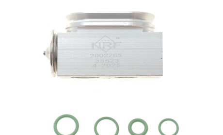 Клапан системи кондиціонування (розширювальний) BMW 1 (F20/F21)/3 (F30/F31/F34)/4 (F32/F33/F36) 11 - ((64119229488, 64119289832)) NRF 38523