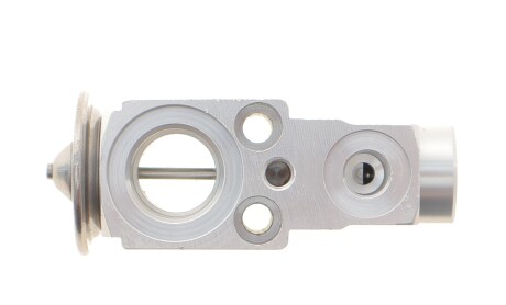 Фото 6 - Автозапчасть NRF 38526