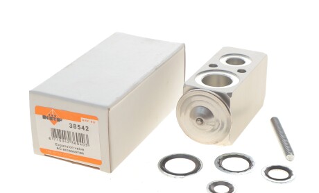 Фото 2 - Автозапчасть NRF 38542