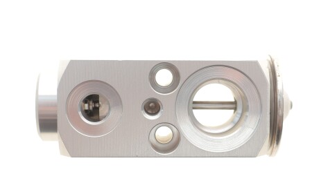 Фото 5 - Автозапчасть NRF 38542