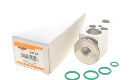 Фото 2 - Автозапчасть NRF 38756