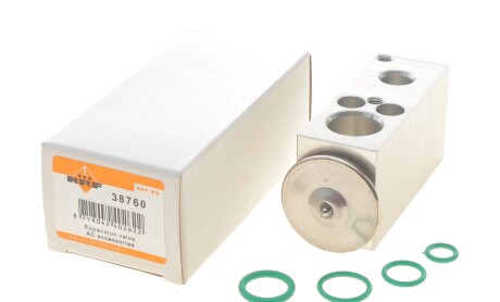 Фото 2 - Автозапчасть NRF 38760