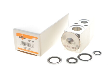 Фото 2 - Автозапчастина NRF 38761