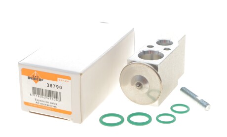 Фото 2 - Автозапчасть NRF 38790