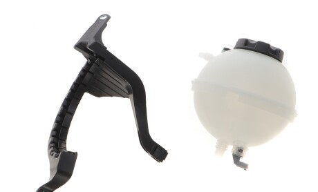 Бачок расширительный BMW 5 (F10/F11) 09-16 (N20) - ((17138614293, 17137649733, 17137619189)) NRF 454062