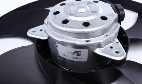 Фото 3 - Вентилятор охолодження двигуна NRF 47643