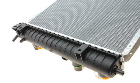 Фото 3 - Радіатор охолодження NRF 529689