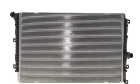 Радіатор охолодження VW Tiguan 1.4TSI/2.0 TDI 15-18 - ((5N0121253Q)) NRF 550277