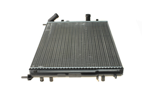 Фото 7 - Радиатор охлаждения двигателя NRF 58325