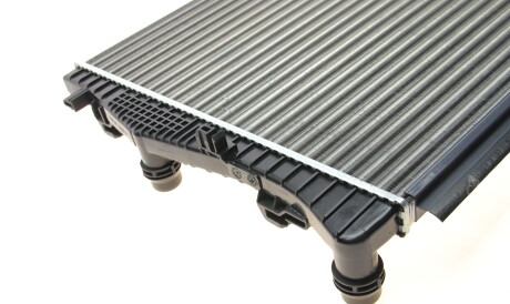 Фото 3 - Радиатор охлаждения двигателя NRF 58392A