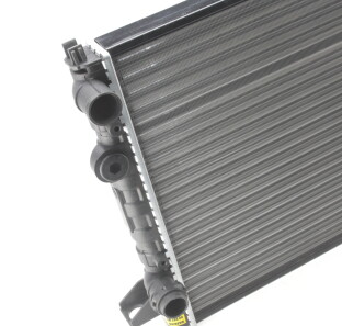 Фото 3 - Радиатор охлаждения двигателя NRF 58950