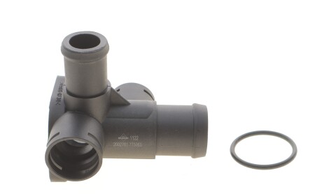 Фланец системы охлаждения VW Caddy I/ Passat/T4 1.6-2.0 83-03 - ((037121133B, 037121132B, 037121132A)) NRF 775065