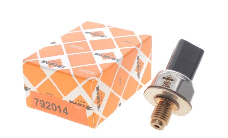 Фото 2 - Датчик тиску палива NRF 792014