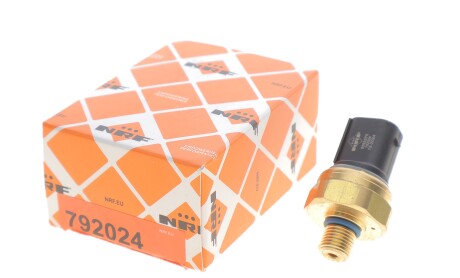 Фото 2 - Датчик давления топлива NRF 792024