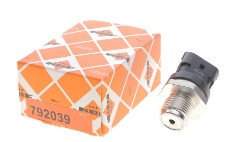 Фото 2 - Датчик тиску палива NRF 792039