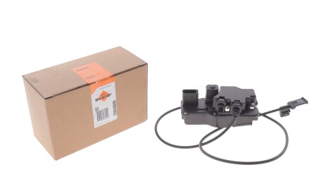 Фото 2 - Автозапчастина NRF 902003