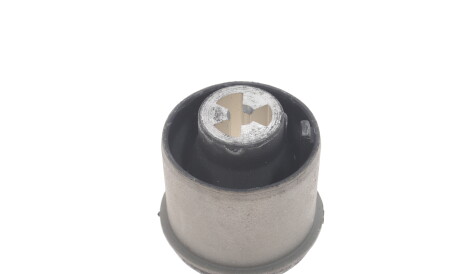 Фото 2 - Сайлентблок підрамника OE Germany 800084