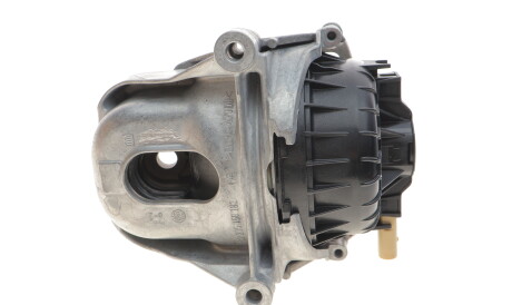 Фото 3 - Подушка двигуна OE Germany 800561