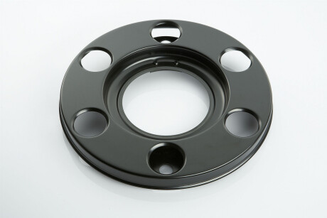 Ковпак (кришка) колеса (сталь, чорний,кількість отворів: 6, 245 мм,монтажна позиція: передн) MAN E2000, F2000, FOC, G90, L2000, M 2000 L, TGL I MERCEDES ATEGO, ATEGO 2 09.87- - PE AUTOMOTIVE 037.081-00A