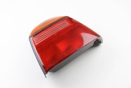 Ліхтар VW Golf III ПР. жовт-черв - PROFIT 9522 F2-P