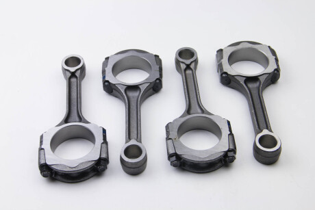 Шатуни (к-кт 4шт.) Kangoo 1.4 97- (K7J/K7M) - RENAULT 121000999R