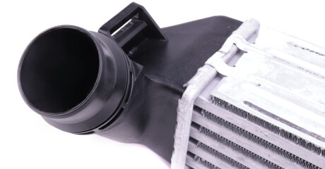 Фото 6 - Интеркулер RENAULT 144966078R