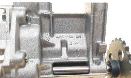 Фото 3 - Масляний насос RENAULT 150106249R