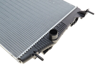 Фото 7 - Радіатор охолодження RENAULT 214101448R