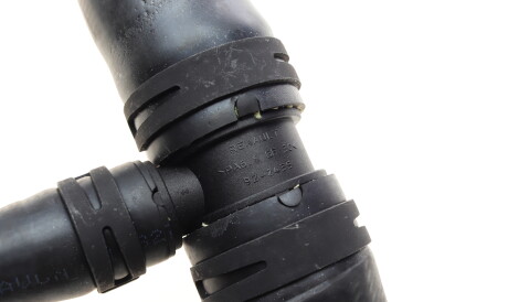 Фото 3 - Патрубок системи охолодження RENAULT 215034648R