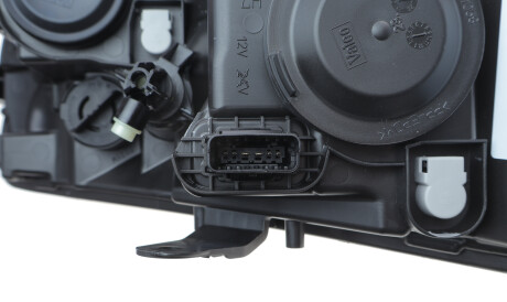 Фото 3 - Автозапчасть RENAULT 260607366R