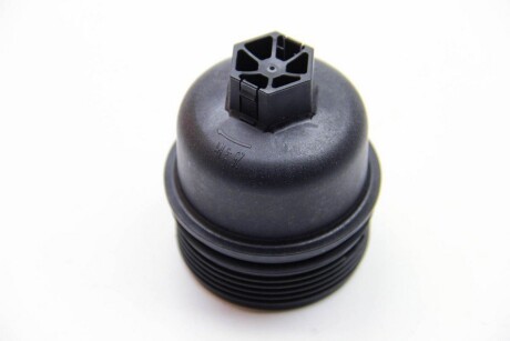 Крышка фильтра масляного 2,0dci Trafic II, Laguna II - (1520100Q0A, 4431216, 7701476503) RENAULT 7701476503