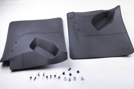 Комплект бризковиків задніх Master - RENAULT 788137377R