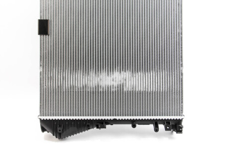 Фото 2 - Радіатор охолодження RENAULT 8200465488