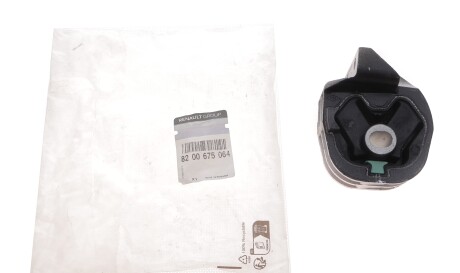 Фото 2 - Подушка двигателя RENAULT 8200675064