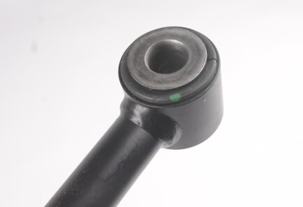 Фото 2 - Ричаг RENAULT 8200839119