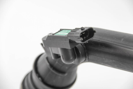 Фото 3 - Патрубок турбины RENAULT 8200981498