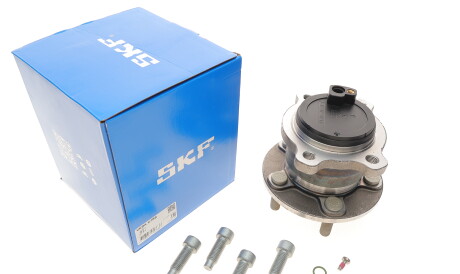 Подшипник ступицы задней Ford C-Max 10-19 - (1851453S1, 1851453, 1836639S1) SKF VKBA 6788