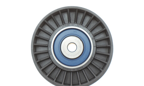 Фото 3 - Обводной ролик ремня ГРМ SKF VKM 26503 (VKM26503)