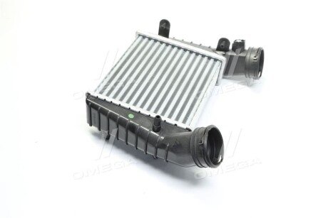 Інтеркулер VW PASSAT 00-05 (1.8T) - (8D0145805, 8D0145805C, 3B0145805D) TEMPEST TP.1596731