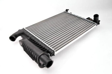 Фото 7 - Радіатор охолодження THERMOTEC D7P041TT