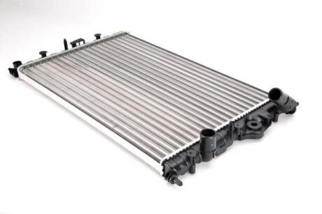 Фото 4 - Радіатор охолодження THERMOTEC D7R028TT