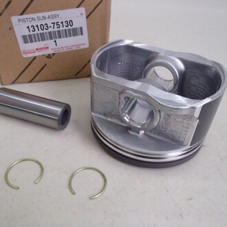 Поршень с поршневым пальцем - TOYOTA 1310375130