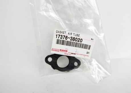 Фото 2 - Автозапчастина TOYOTA 1737638020