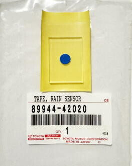 Наклейка датчика дощу - TOYOTA 8994442020