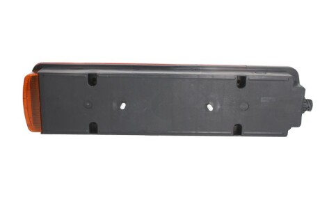 Фото 2 - Задній ліхтар TRUCKLIGHT TL-VO003R