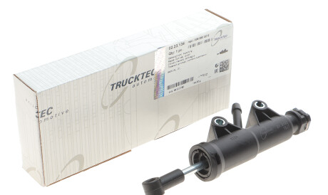 Фото 2 - Головний циліндр зчеплення TRUCKTEC 02.23.134 (0223134)