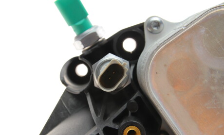 Фото 5 - Масляный радиатор TRUCKTEC 07.18.100 (0718100)