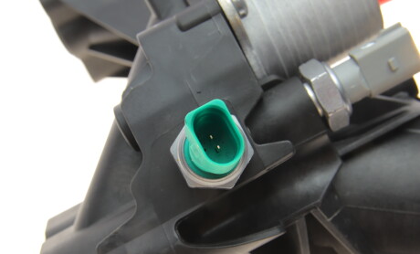 Фото 7 - Масляный радиатор TRUCKTEC 07.18.100 (0718100)