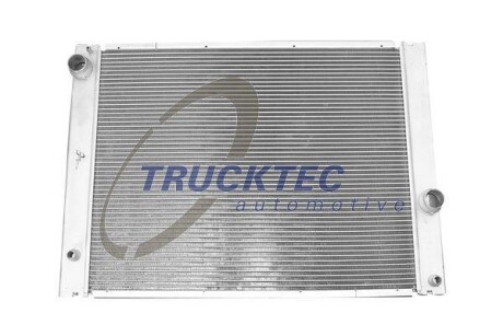 Теплообменник - ((17117534914, 17114513781, 17117553666)) TRUCKTEC 08.11.033